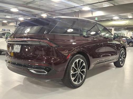 2025 Lincoln Nautilus Reserve