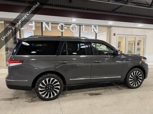 2023 Lincoln Navigator Black Label