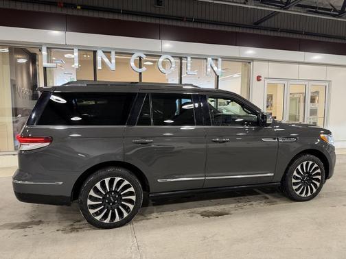 2023 Lincoln Navigator Black Label