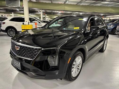 2024 Cadillac XT4 Luxury