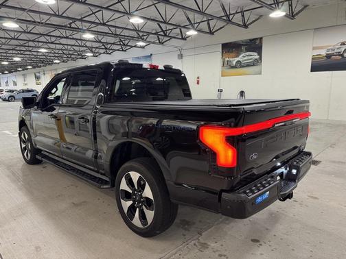 2022 Ford F-150 Lightning Platinum