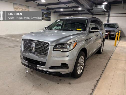 SILVER RADIANCE 2022 Lincoln Navigator Standard