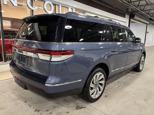 2023 Lincoln Navigator Reserve