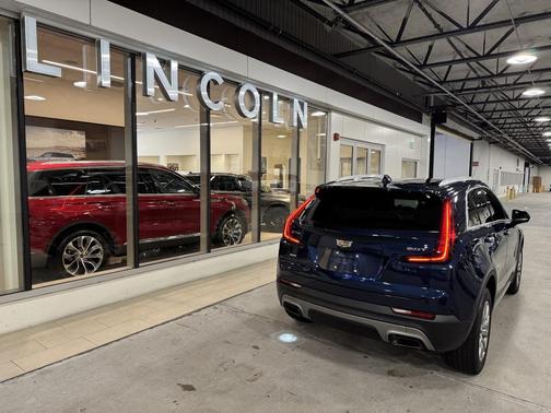 2019 Cadillac XT4 Premium Luxury