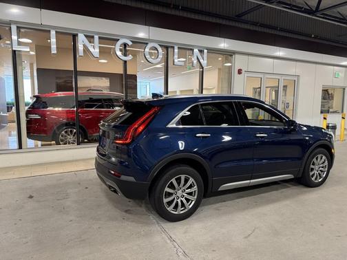 2019 Cadillac XT4 Premium Luxury
