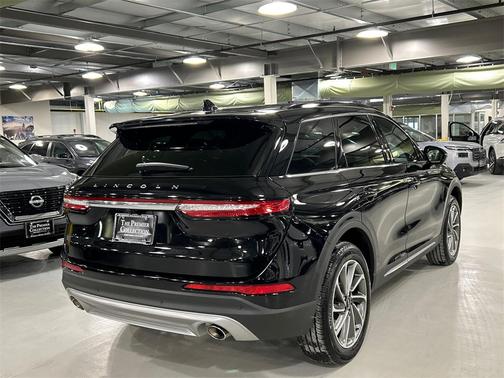 2025 Lincoln Corsair Premiere