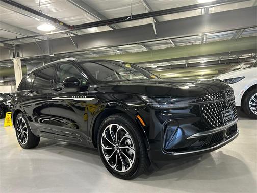 2025 Lincoln Nautilus Reserve