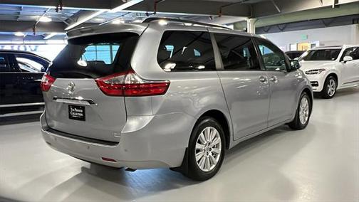 2017 Toyota Sienna XLE