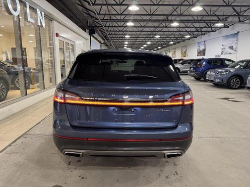2019 Lincoln Nautilus Select