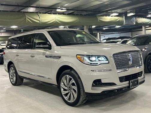 2023 Lincoln Navigator Reserve