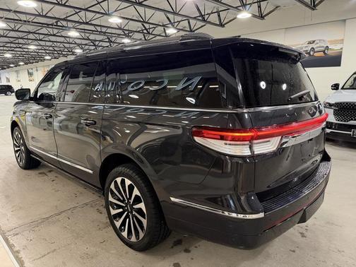 2022 Lincoln Navigator Reserve