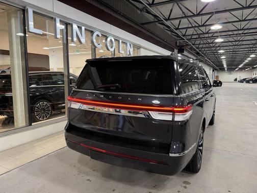 2022 Lincoln Navigator Reserve