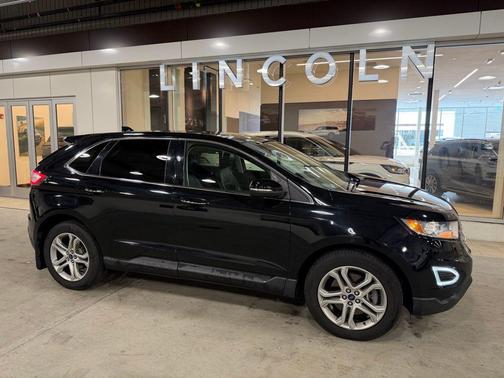 SHADOW BLACK 2018 Ford Edge Titanium