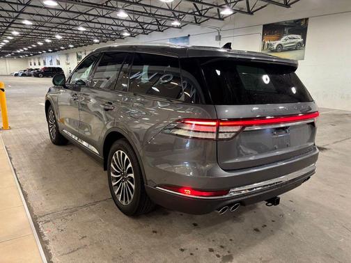 ASHER GRAY MET CC 2023 Lincoln Aviator Reserve AWD