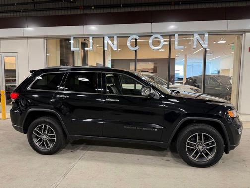 Diamond Black Crystal Pearlcoat 2018 Jeep Grand Cherokee Limited