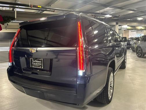 2017 Cadillac Escalade ESV Platinum