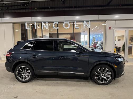 2023 Lincoln Nautilus Reserve