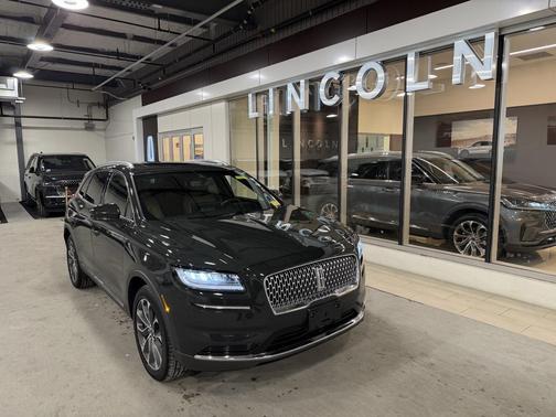 2023 Lincoln Nautilus Reserve