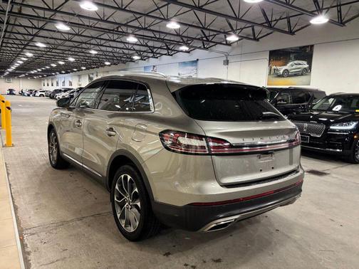 Jewel Sandstone Metallic Premium Colorant 2023 Lincoln Nautilus Reserve