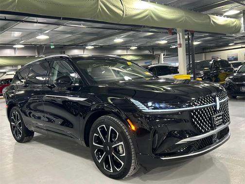 2025 Lincoln Nautilus Reserve