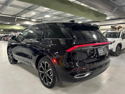 2025 Lincoln Nautilus Reserve