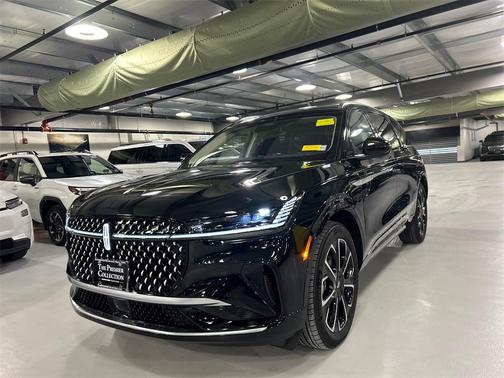 2025 Lincoln Nautilus Reserve