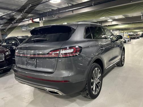 2022 Lincoln Nautilus Reserve