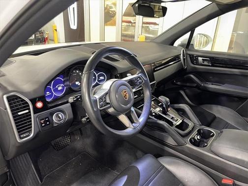 2021 Porsche Cayenne Base