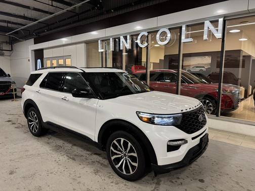 2022 Ford Explorer ST-Line