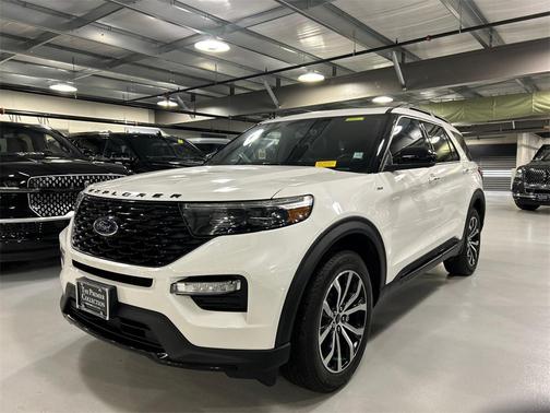 2022 Ford Explorer ST-Line
