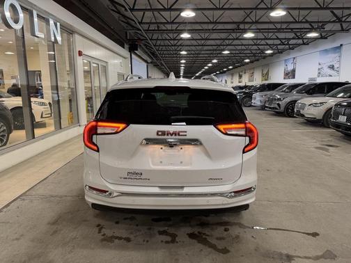 2022 GMC Terrain Denali