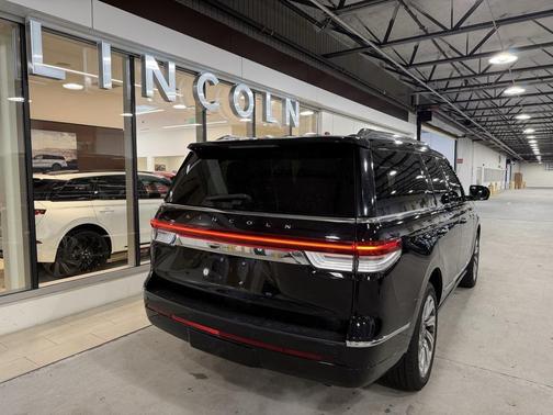 2022 Lincoln Navigator Reserve