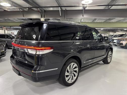 2022 Lincoln Navigator Reserve