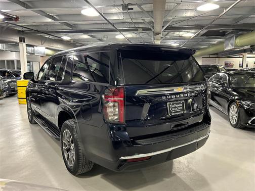 2023 Chevrolet Suburban LT
