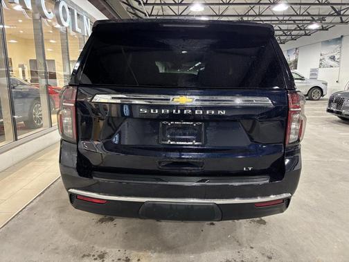 2023 Chevrolet Suburban LT