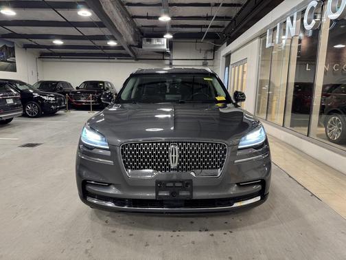 2023 Lincoln Aviator Standard AWD