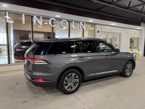 2023 Lincoln Aviator Standard AWD