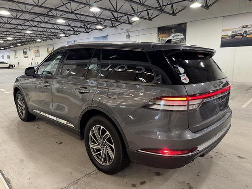 2023 Lincoln Aviator Standard AWD