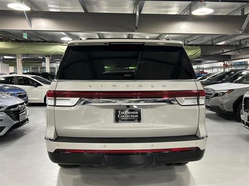 2023 Lincoln Navigator Reserve