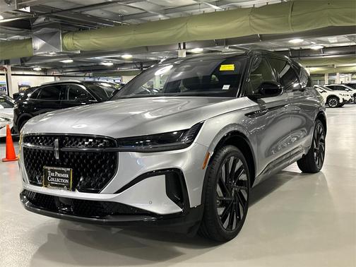 2025 Lincoln Nautilus Reserve