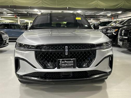 2025 Lincoln Nautilus Reserve