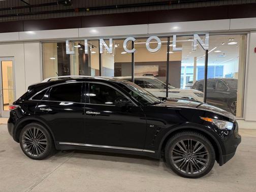Black Obsidian 2017 INFINITI QX70 Base