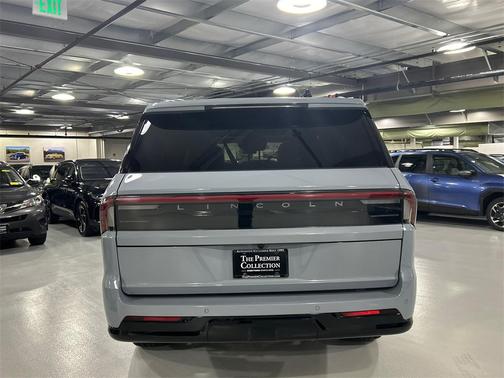 2025 Lincoln Navigator Reserve
