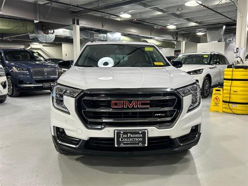 2022 GMC Terrain AWD AT4