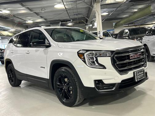 2022 GMC Terrain AWD AT4