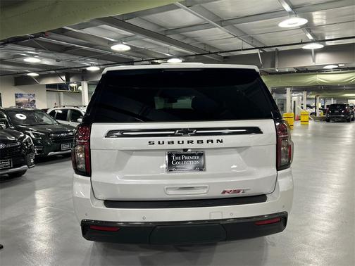 2022 Chevrolet Suburban RST