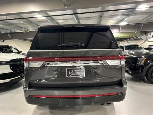 2022 Lincoln Navigator Black Label