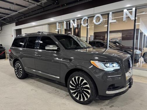 2022 Lincoln Navigator Black Label