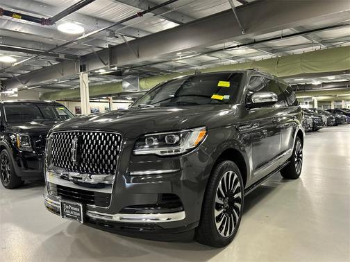 2022 Lincoln Navigator Black Label