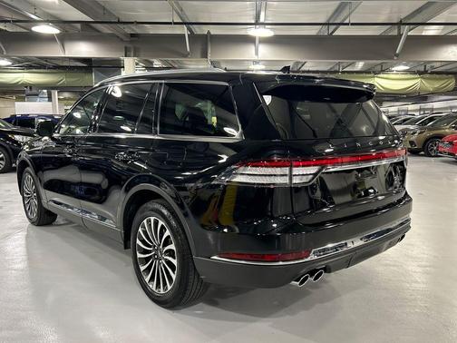 INFINITE BLACK MET CC 2024 Lincoln Aviator Premiere